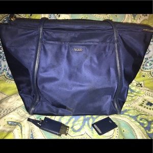 EUC Tumi Voyageur Small QTote Nylon w/Leather Trim